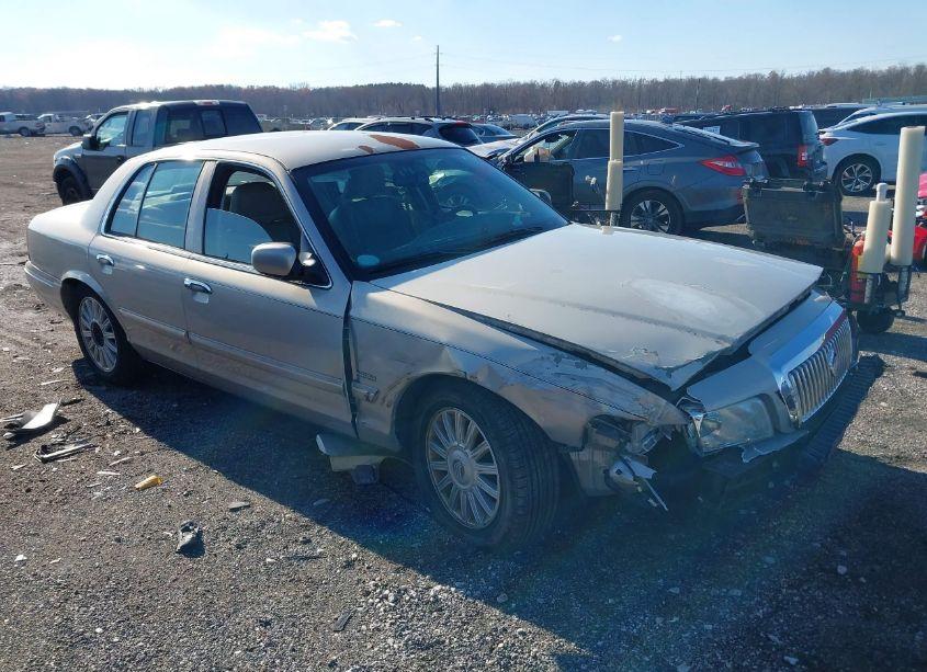 2009 Mercury Grand MARQUIS LS (FLEET ONLY) (VIN 2MEHM75V09X601961) main photo
