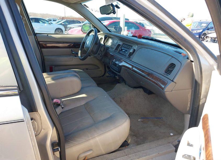 Photo 5 of 2009 Mercury Grand MARQUIS LS (FLEET ONLY) (VIN 2MEHM75V09X601961)