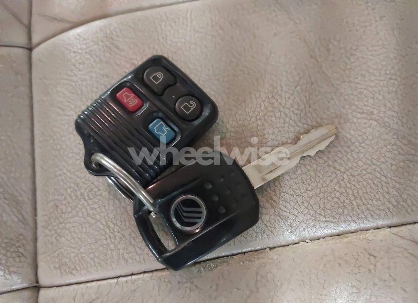 Photo 11 of 2007 Mercury Grand MARQUIS LS (VIN 2MEHM75V17X610682)