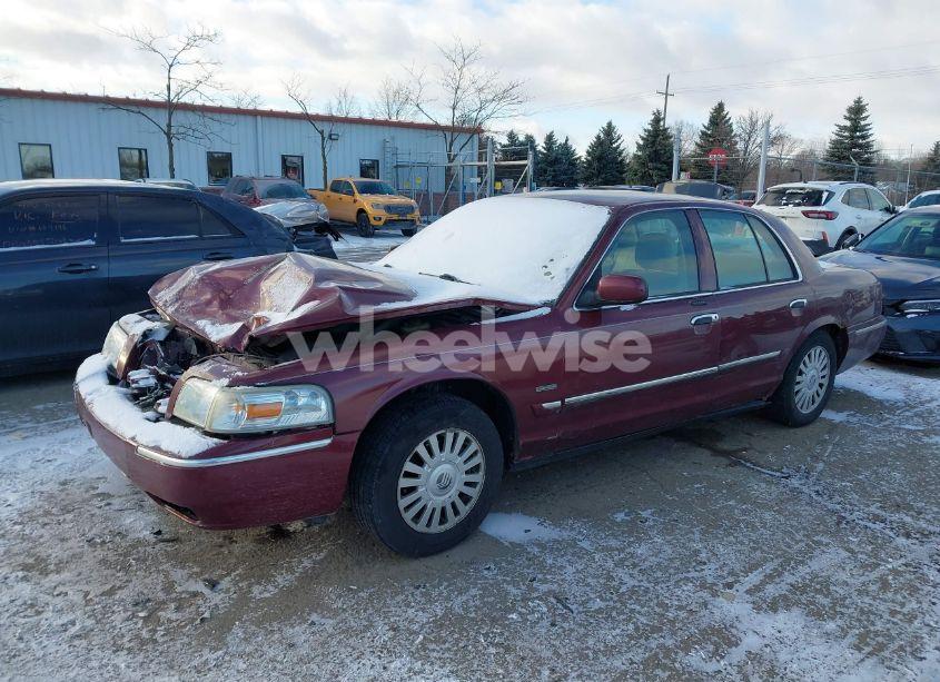 Photo 2 of 2007 Mercury Grand MARQUIS LS (VIN 2MEHM75V27X616135)