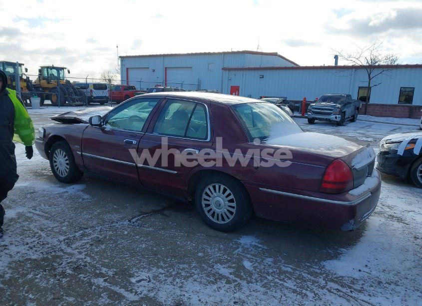 Photo 3 of 2007 Mercury Grand MARQUIS LS (VIN 2MEHM75V27X616135)