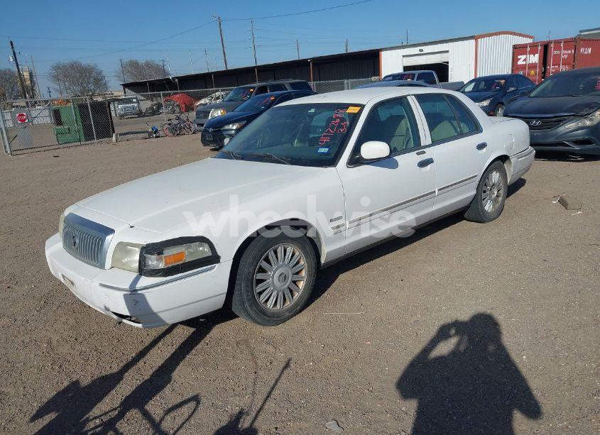 Photo 2 of 2009 Mercury Grand MARQUIS LS (FLEET ONLY) (VIN 2MEHM75V29X617031)