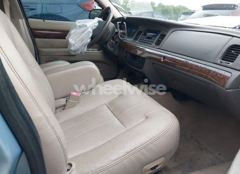 Photo 5 of 2009 Mercury Grand MARQUIS LS (FLEET ONLY) (VIN 2MEHM75V29X632581)
