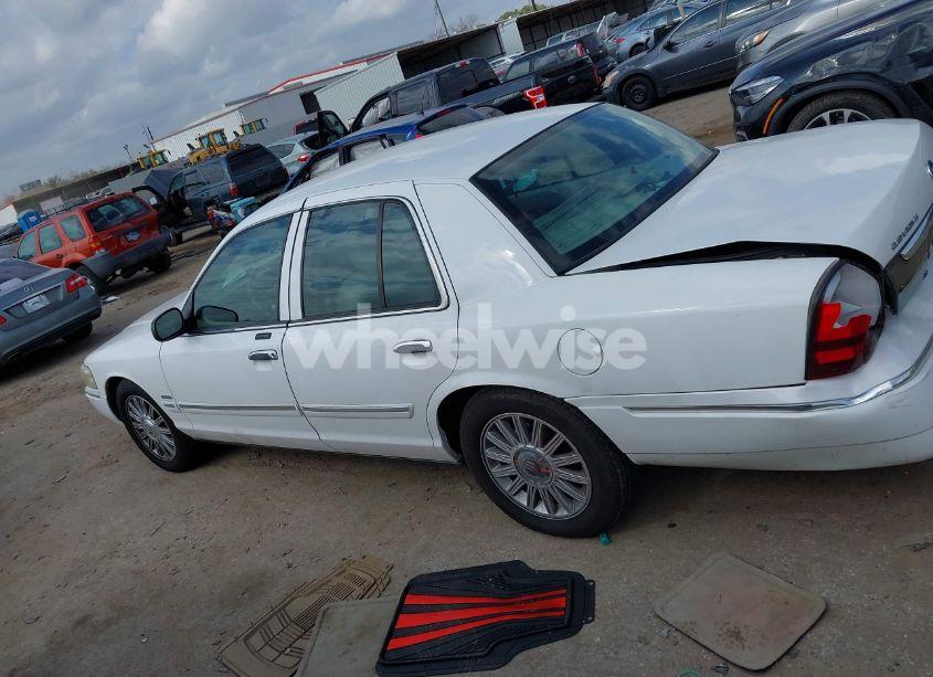 Photo 14 of 2009 Mercury Grand MARQUIS LS (FLEET ONLY) (VIN 2MEHM75V39X622111)