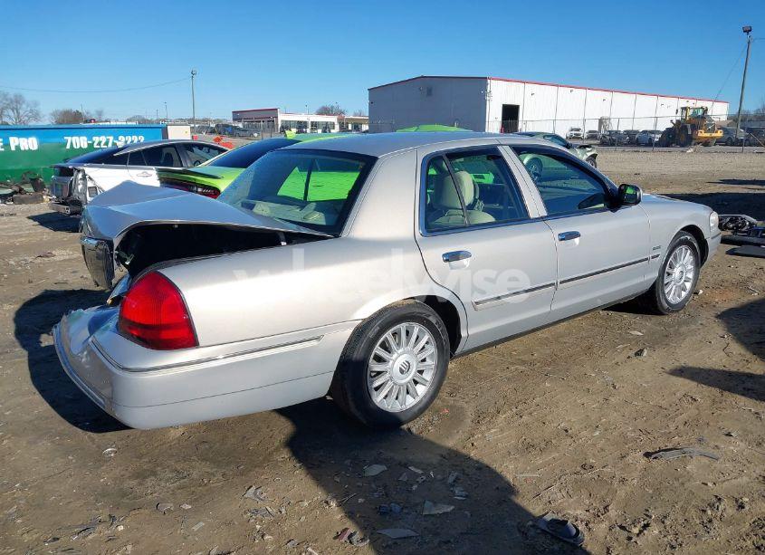Photo 4 of 2009 Mercury Grand MARQUIS LS (FLEET ONLY) (VIN 2MEHM75V49X622862)