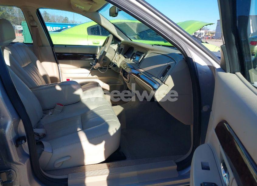 Photo 5 of 2009 Mercury Grand MARQUIS LS (FLEET ONLY) (VIN 2MEHM75V49X622862)