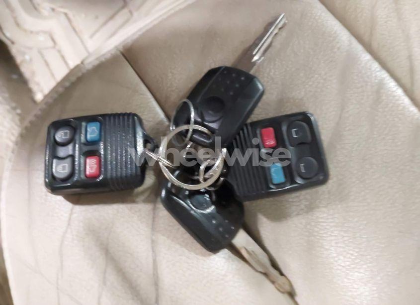 Photo 11 of 2008 Mercury Grand MARQUIS LS (VIN 2MEHM75V58X608743)