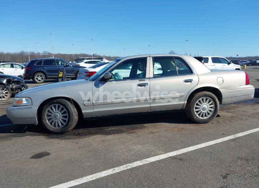 Photo 14 of 2009 Mercury Grand MARQUIS LS (FLEET ONLY) (VIN 2MEHM75V59X630176)