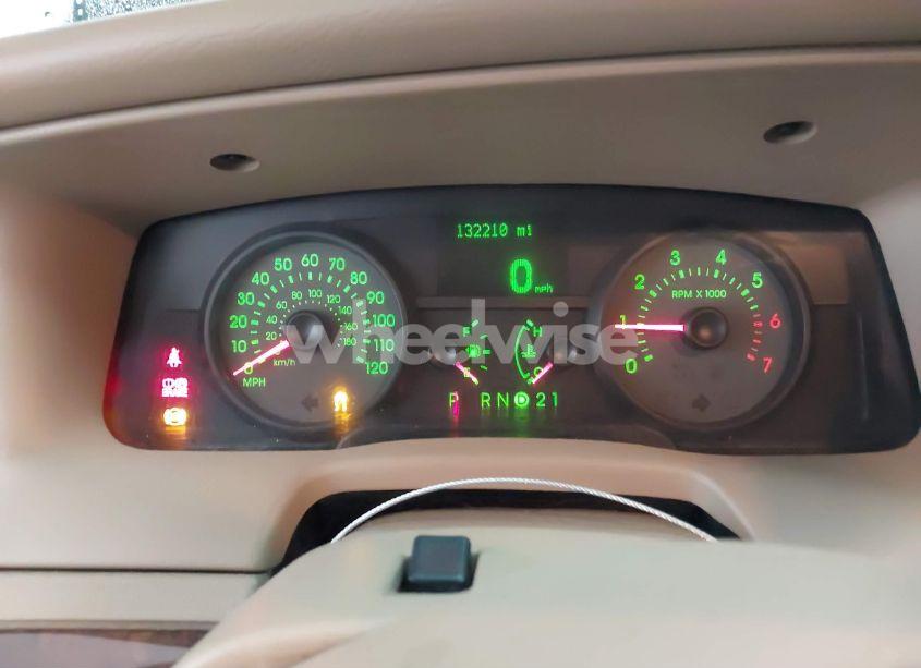 Photo 7 of 2008 Mercury Grand MARQUIS LS (VIN 2MEHM75V78X629965)