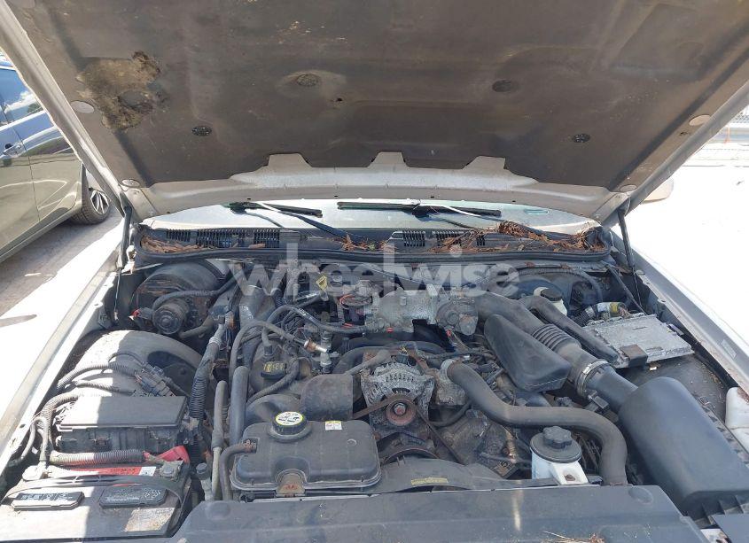 Photo 10 of 2009 Mercury Grand MARQUIS LS (FLEET ONLY) (VIN 2MEHM75V89X608107)