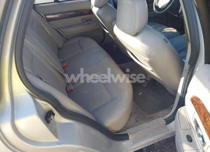 Photo 8 of 2007 Mercury Grand MARQUIS LS (VIN 2MEHM75V97X627357)