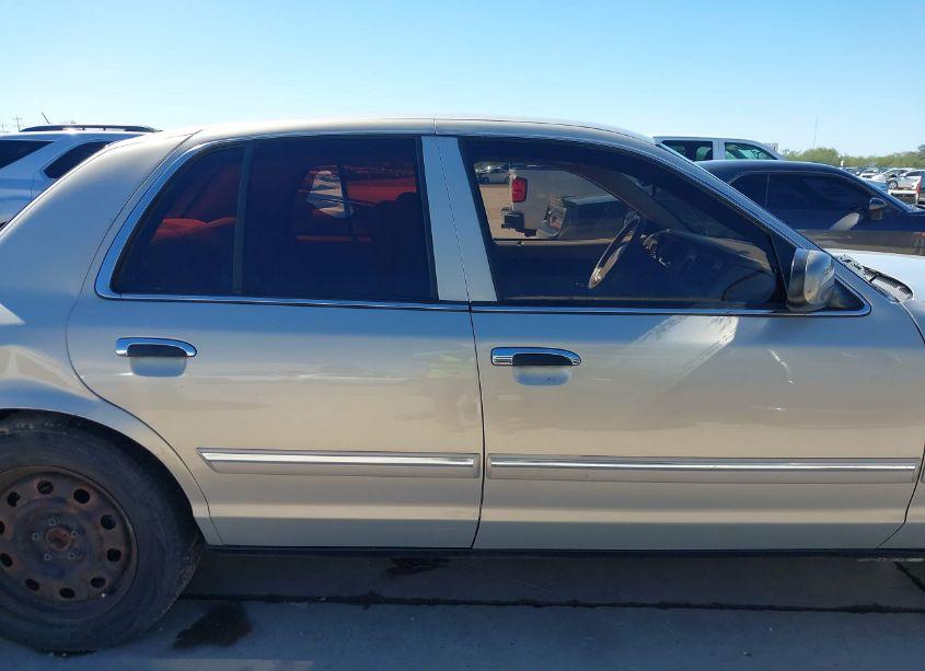 Photo 13 of 2009 Mercury Grand MARQUIS LS (FLEET ONLY) (VIN 2MEHM75V99X606236)