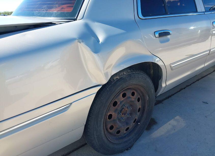 Photo 17 of 2009 Mercury Grand MARQUIS LS (FLEET ONLY) (VIN 2MEHM75V99X606236)