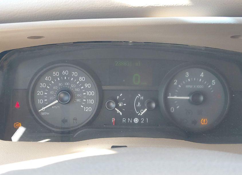 Photo 7 of 2009 Mercury Grand MARQUIS LS (FLEET ONLY) (VIN 2MEHM75V99X606236)