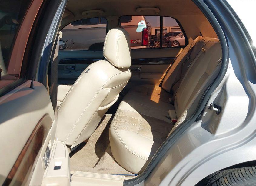 Photo 8 of 2009 Mercury Grand MARQUIS LS (FLEET ONLY) (VIN 2MEHM75V99X606236)