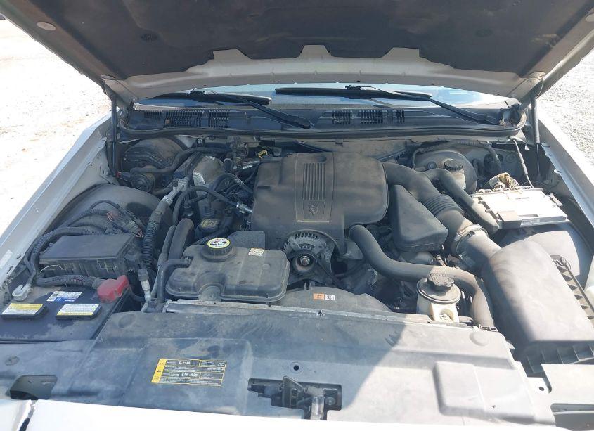 Photo 10 of 2009 Mercury Grand MARQUIS LS (FLEET ONLY) (VIN 2MEHM75V99X606401)