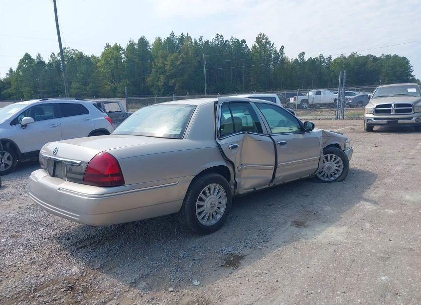 Photo 4 of 2009 Mercury Grand MARQUIS LS (FLEET ONLY) (VIN 2MEHM75V99X606401)