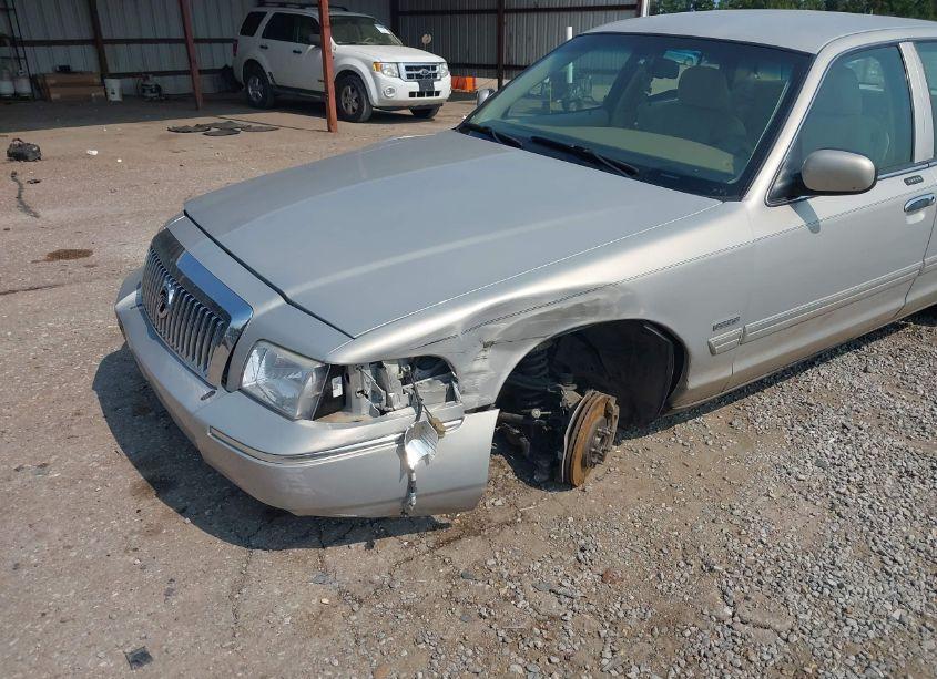 Photo 6 of 2009 Mercury Grand MARQUIS LS (FLEET ONLY) (VIN 2MEHM75V99X606401)