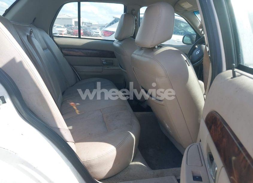 Photo 8 of 2009 Mercury Grand MARQUIS LS (FLEET ONLY) (VIN 2MEHM75V99X624610)