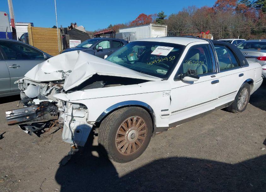 Photo 2 of 2009 Mercury Grand MARQUIS LS (FLEET ONLY) (VIN 2MEHM75V99X634201)