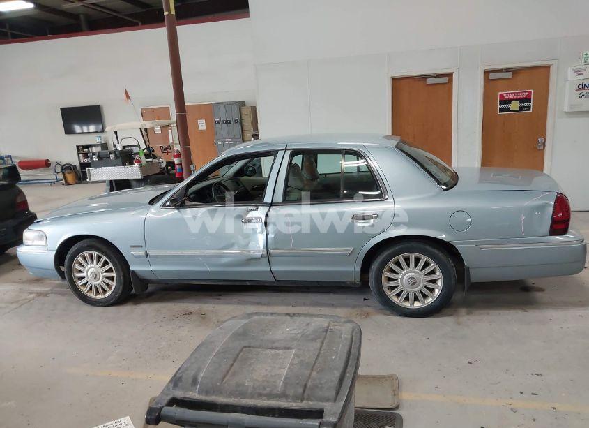 Photo 14 of 2009 Mercury Grand MARQUIS LS (FLEET ONLY) (VIN 2MEHM75V99X634683)