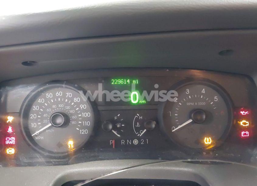 Photo 15 of 2009 Mercury Grand MARQUIS LS (FLEET ONLY) (VIN 2MEHM75V99X634683)