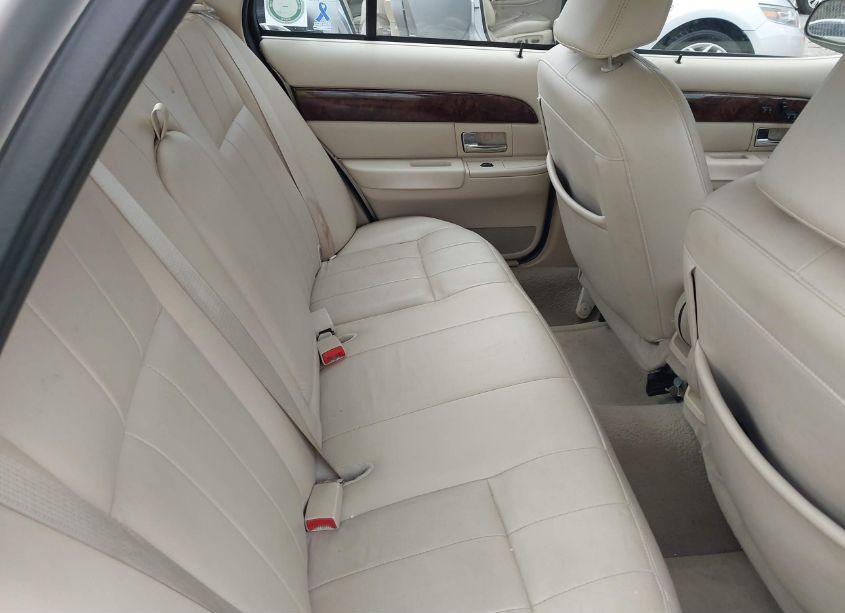 Photo 8 of 2007 Mercury Grand MARQUIS LS (VIN 2MEHM75VX7X606002)