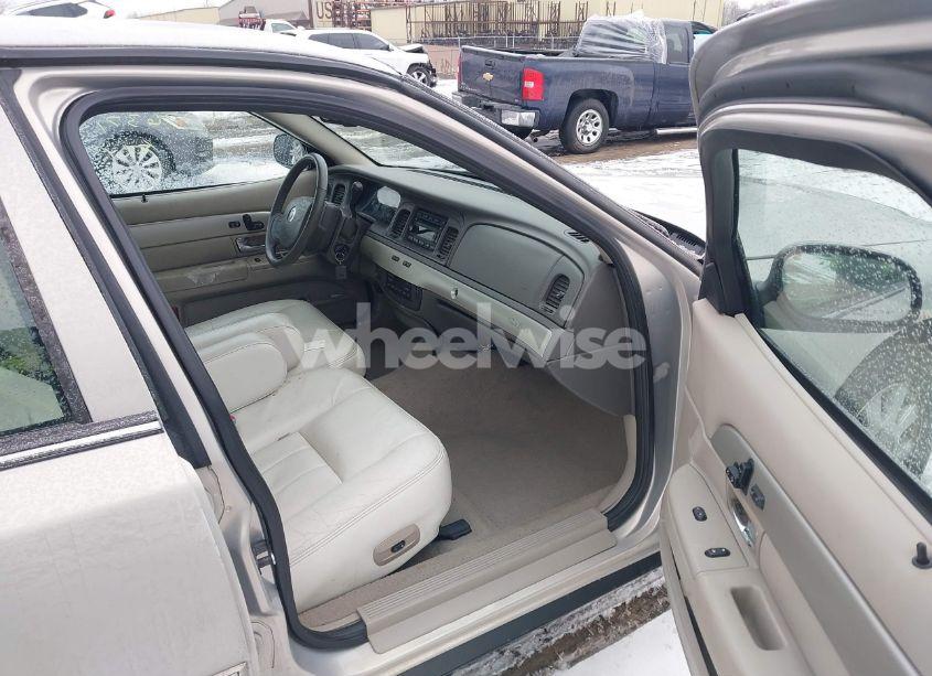 Photo 5 of 2008 Mercury Grand MARQUIS LS (VIN 2MEHM75VX8X612397)