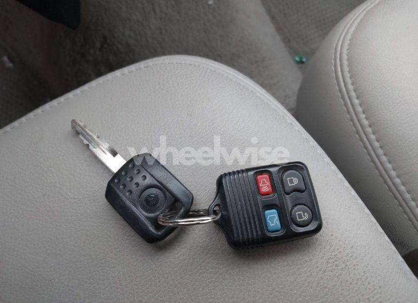 Photo 11 of 2009 Mercury Grand MARQUIS LS (FLEET ONLY) (VIN 2MEHM75VX9X613986)