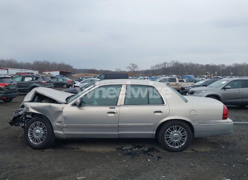 Photo 14 of 2009 Mercury Grand MARQUIS LS (FLEET ONLY) (VIN 2MEHM75VX9X613986)