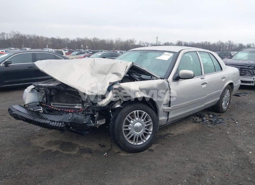 Photo 2 of 2009 Mercury Grand MARQUIS LS (FLEET ONLY) (VIN 2MEHM75VX9X613986)