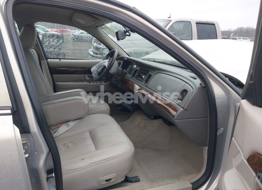 Photo 5 of 2009 Mercury Grand MARQUIS LS (FLEET ONLY) (VIN 2MEHM75VX9X613986)