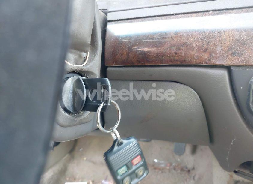 Photo 11 of 2009 Mercury Grand MARQUIS LS (FLEET ONLY) (VIN 2MEHM75VX9X622476)