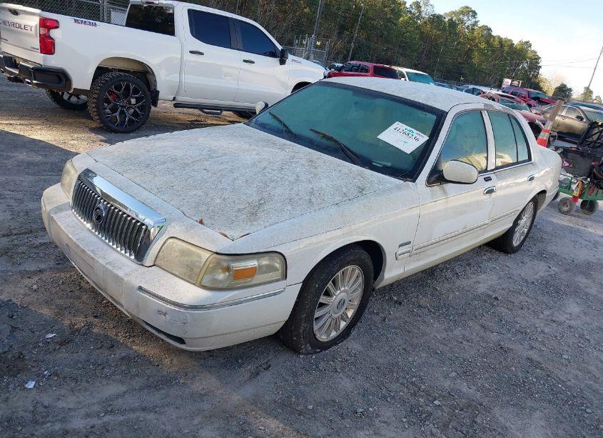 Photo 2 of 2009 Mercury Grand MARQUIS LS (FLEET ONLY) (VIN 2MEHM75VX9X634479)