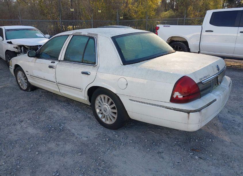 Photo 3 of 2009 Mercury Grand MARQUIS LS (FLEET ONLY) (VIN 2MEHM75VX9X634479)