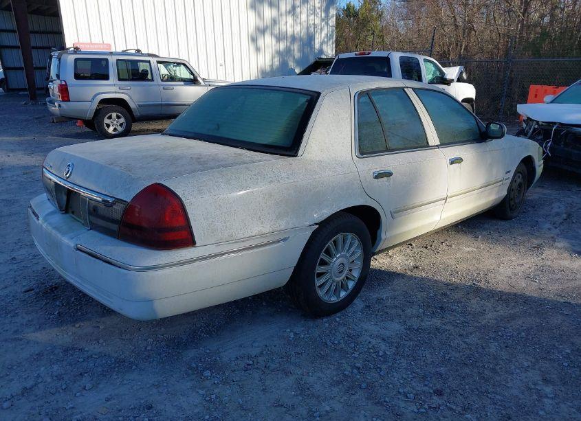 Photo 4 of 2009 Mercury Grand MARQUIS LS (FLEET ONLY) (VIN 2MEHM75VX9X634479)