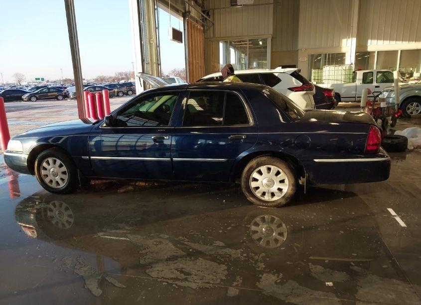Photo 13 of 2005 Mercury Grand MARQUIS LS/LSE (VIN 2MEHM75W05X614812)