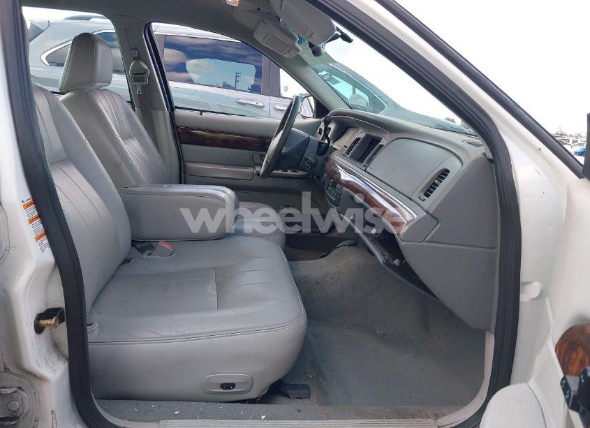 Photo 5 of 2004 Mercury Grand MARQUIS LS (VIN 2MEHM75W44X640540)