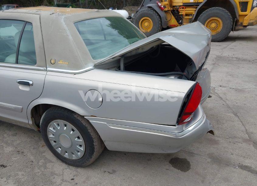 Photo 13 of 2007 Mercury Grand MARQUIS LS (VIN 2MEHM75W47X602830)