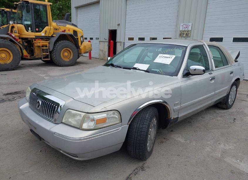 Photo 2 of 2007 Mercury Grand MARQUIS LS (VIN 2MEHM75W47X602830)