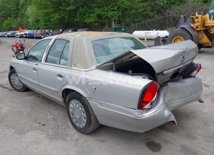 Photo 3 of 2007 Mercury Grand MARQUIS LS (VIN 2MEHM75W47X602830)