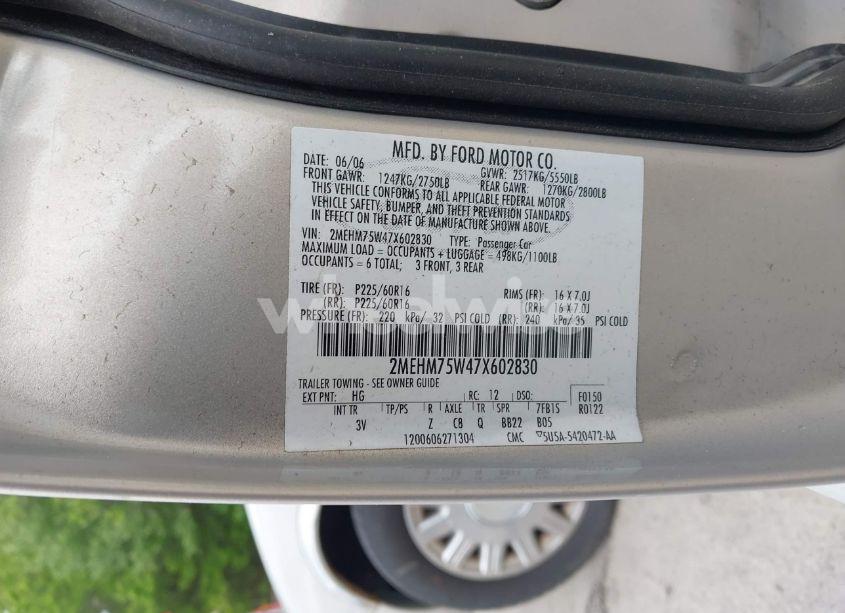 Photo 9 of 2007 Mercury Grand MARQUIS LS (VIN 2MEHM75W47X602830)