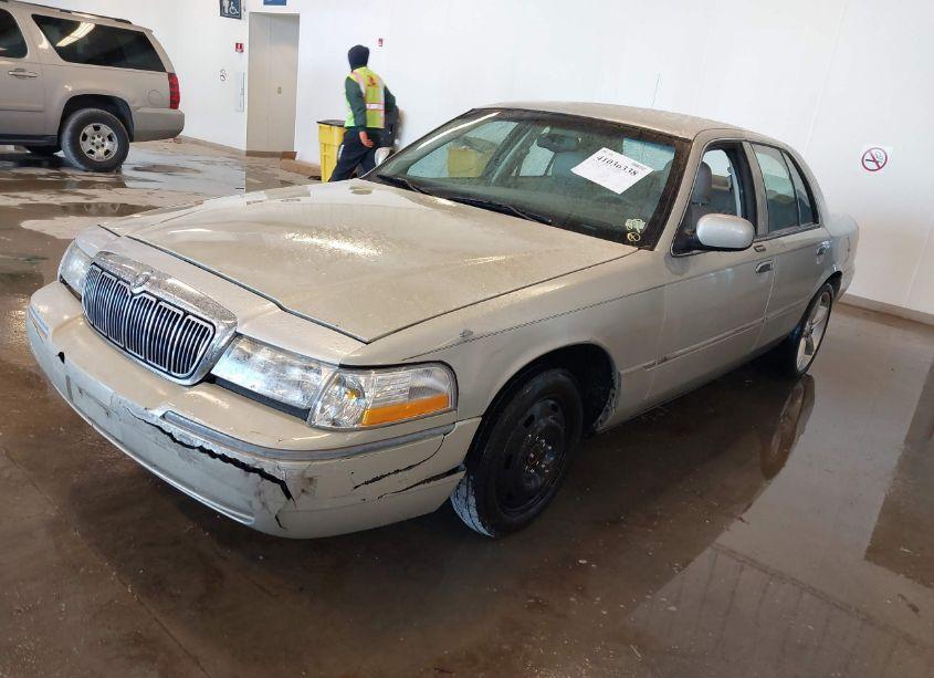 Photo 2 of 2005 Mercury Grand MARQUIS LS/LSE (VIN 2MEHM75W55X668087)