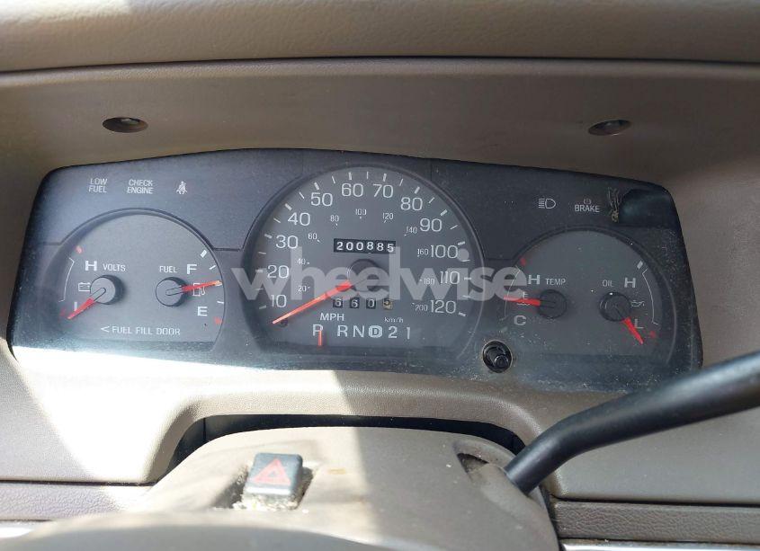 Photo 7 of 2003 Mercury Grand MARQUIS LS (VIN 2MEHM75WX3X704496)