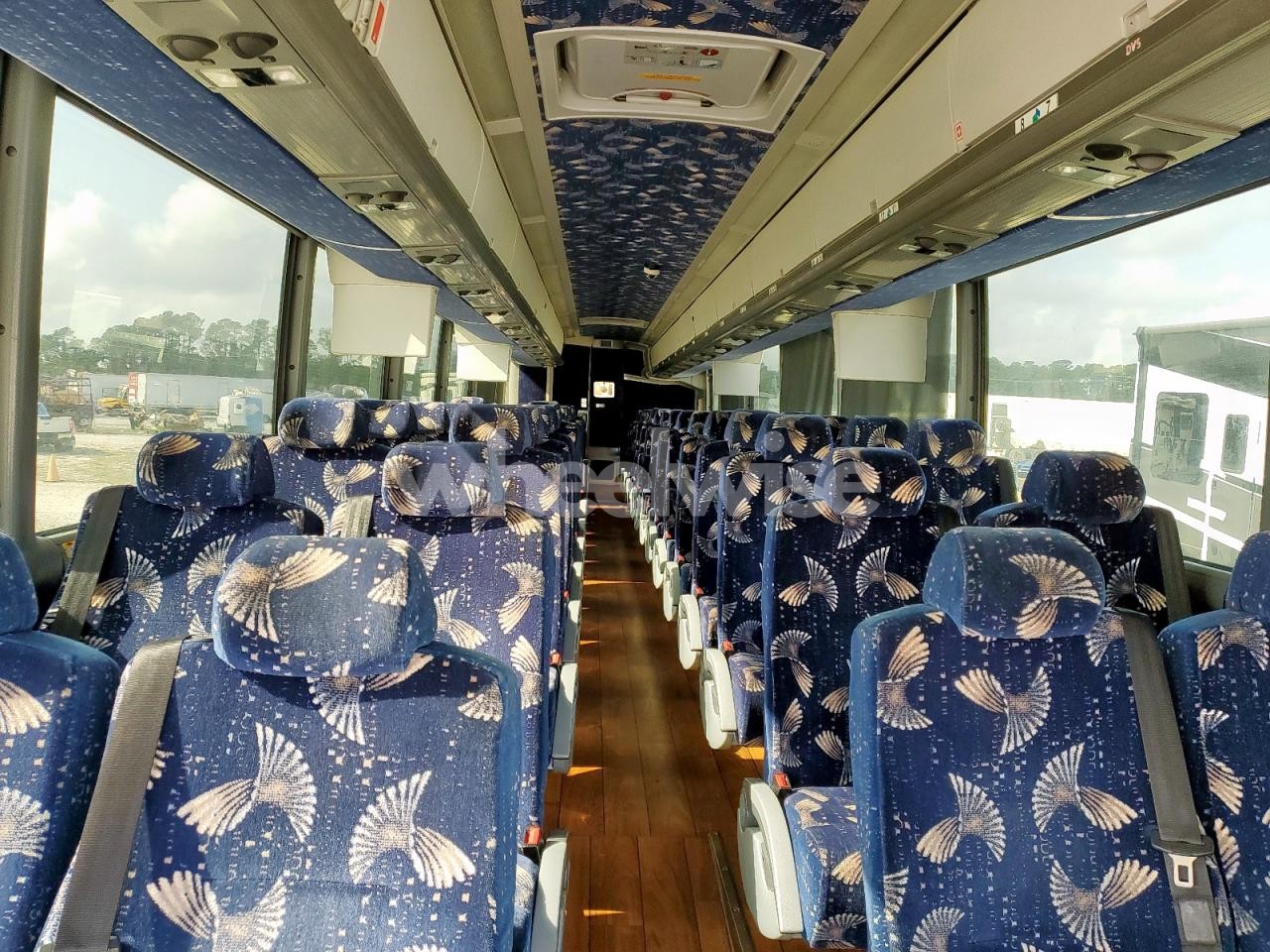 Photo 6 of 2014 MCI J4500 - TRANSIT BUS (VIN 2MG3JM8A5EW066952)