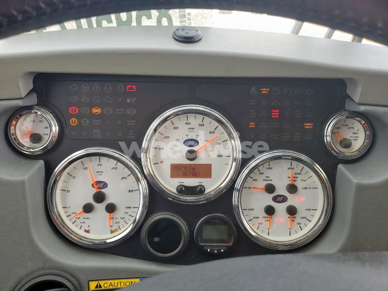 Photo 8 of 2014 MCI J4500 - TRANSIT BUS (VIN 2MG3JM8A5EW066952)