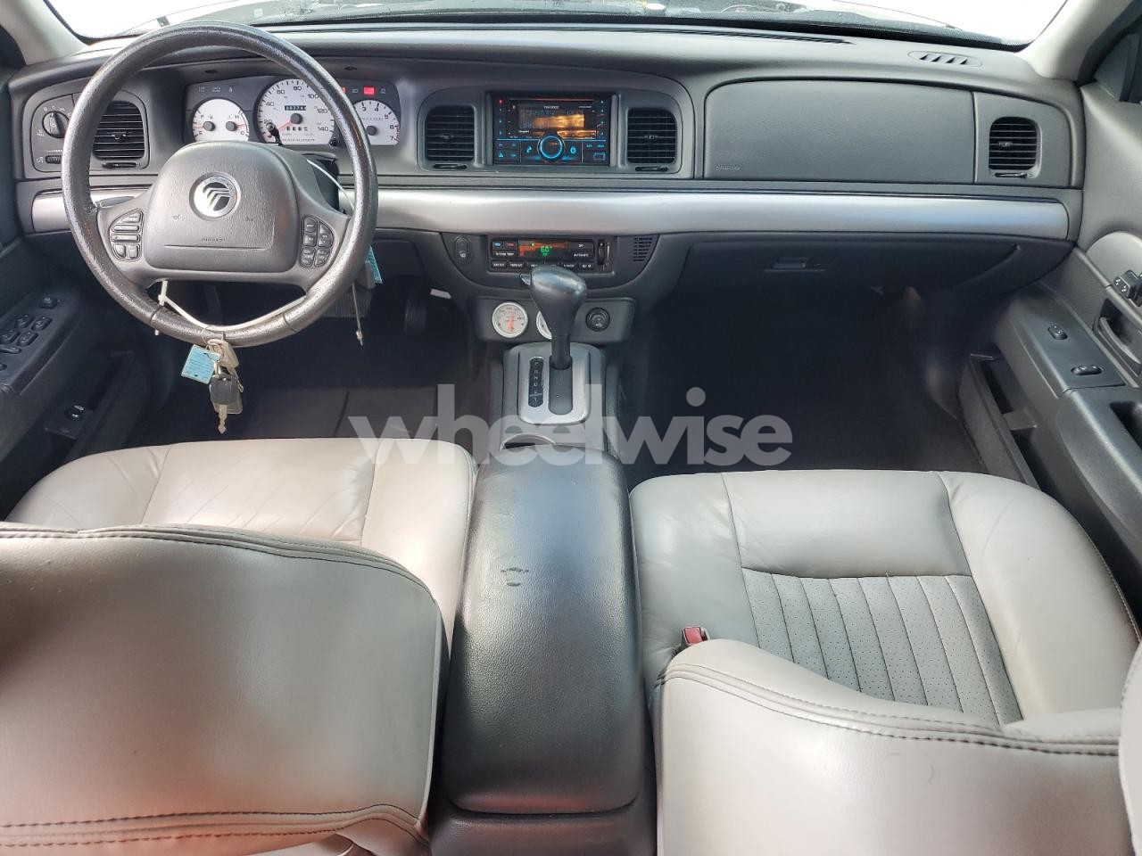 Photo 8 of 2004 MERCURY MARAUDER (VIN 2MHHM79V64X670658)