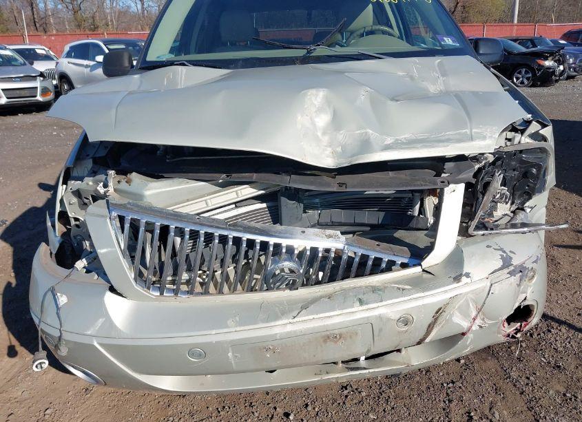 Photo 6 of 2004 Mercury Monterey N/A (VIN 2MRDA20234BJ13695)