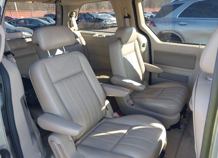 Photo 8 of 2004 Mercury Monterey N/A (VIN 2MRDA20234BJ13695)