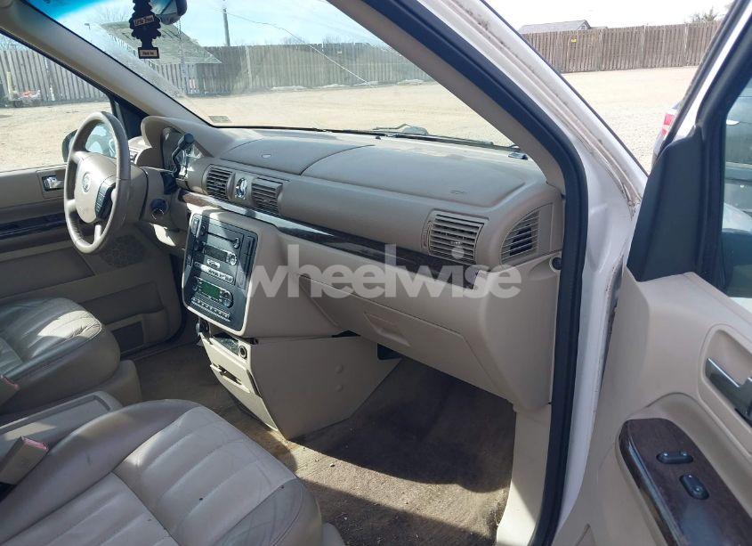 Photo 5 of 2005 Mercury Monterey LUXURY (VIN 2MRDA22235BJ01321)